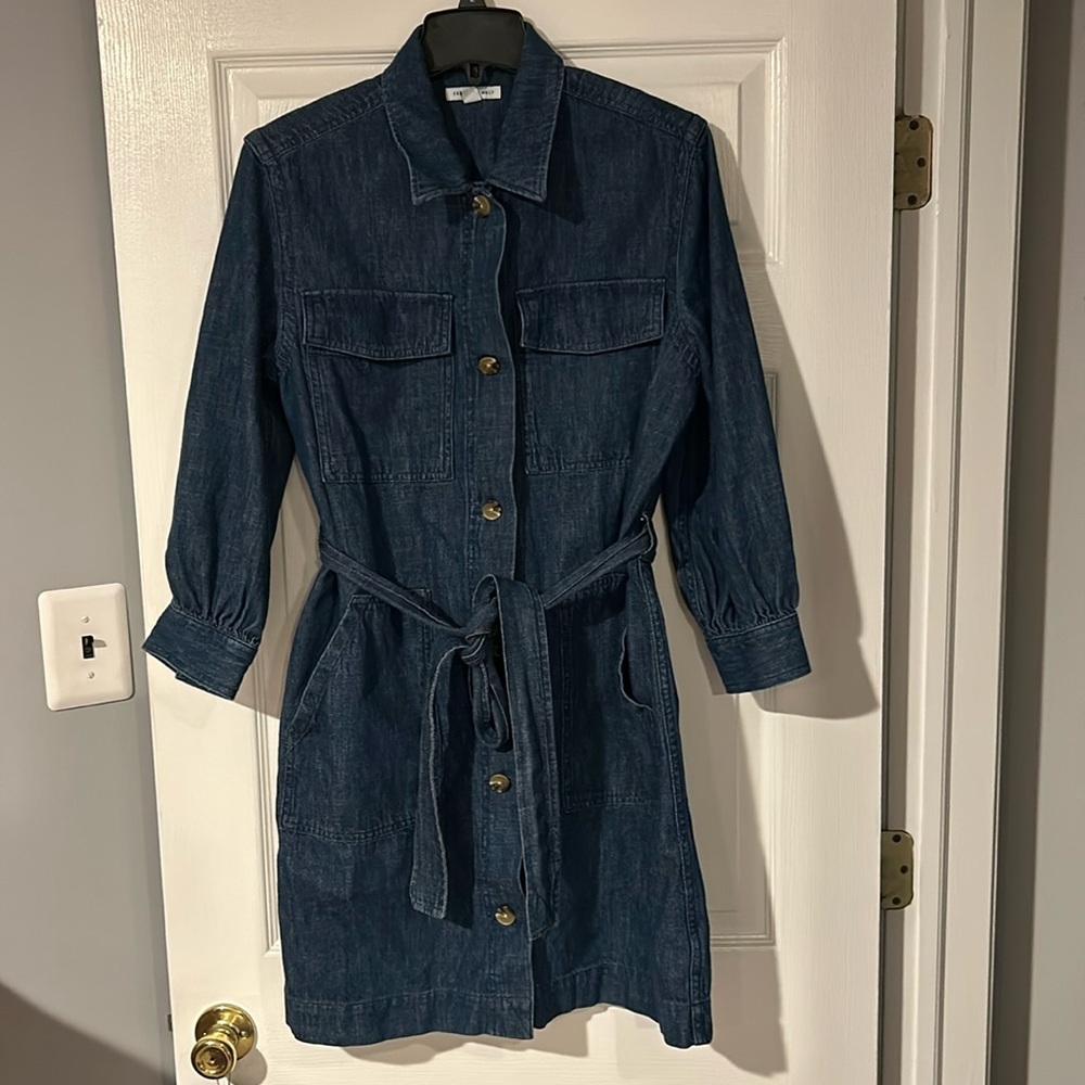 Denim button down dress. Size large. Worn once.